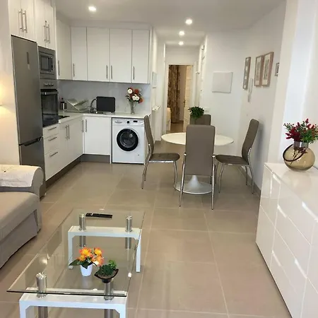 Sunset Seaview La Arena 公寓 *